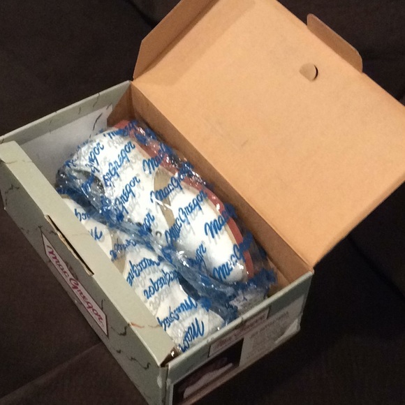 MacGregor Golf Shoes with Soft Spikes - Picture 6 of 7